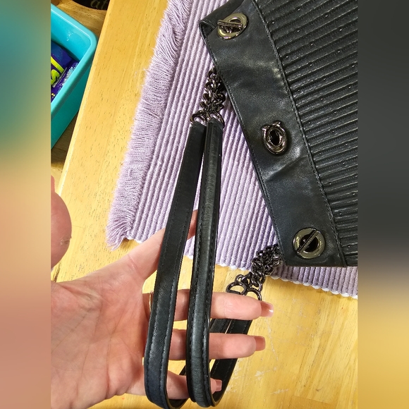 Coach - Picture 14 of 15